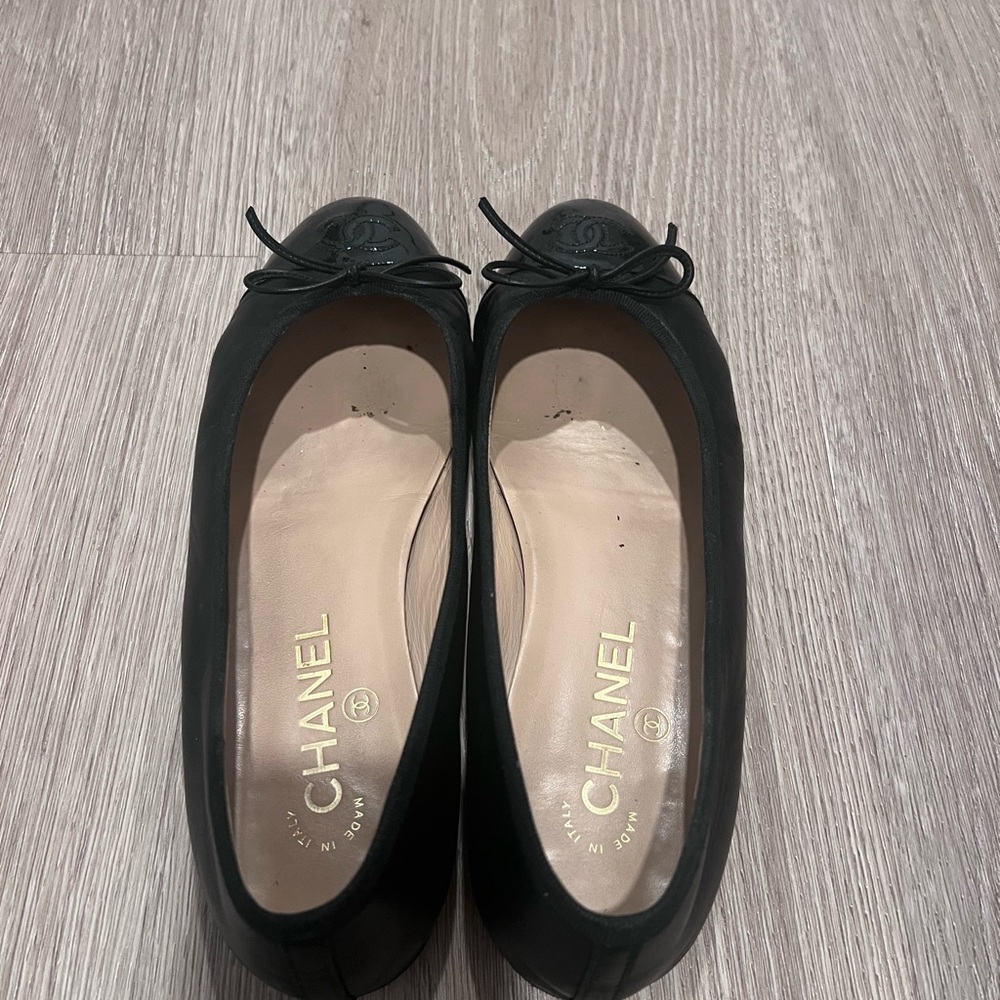 CHANEL ballet flats - lambskin and patent leather - Picture 2 of 6